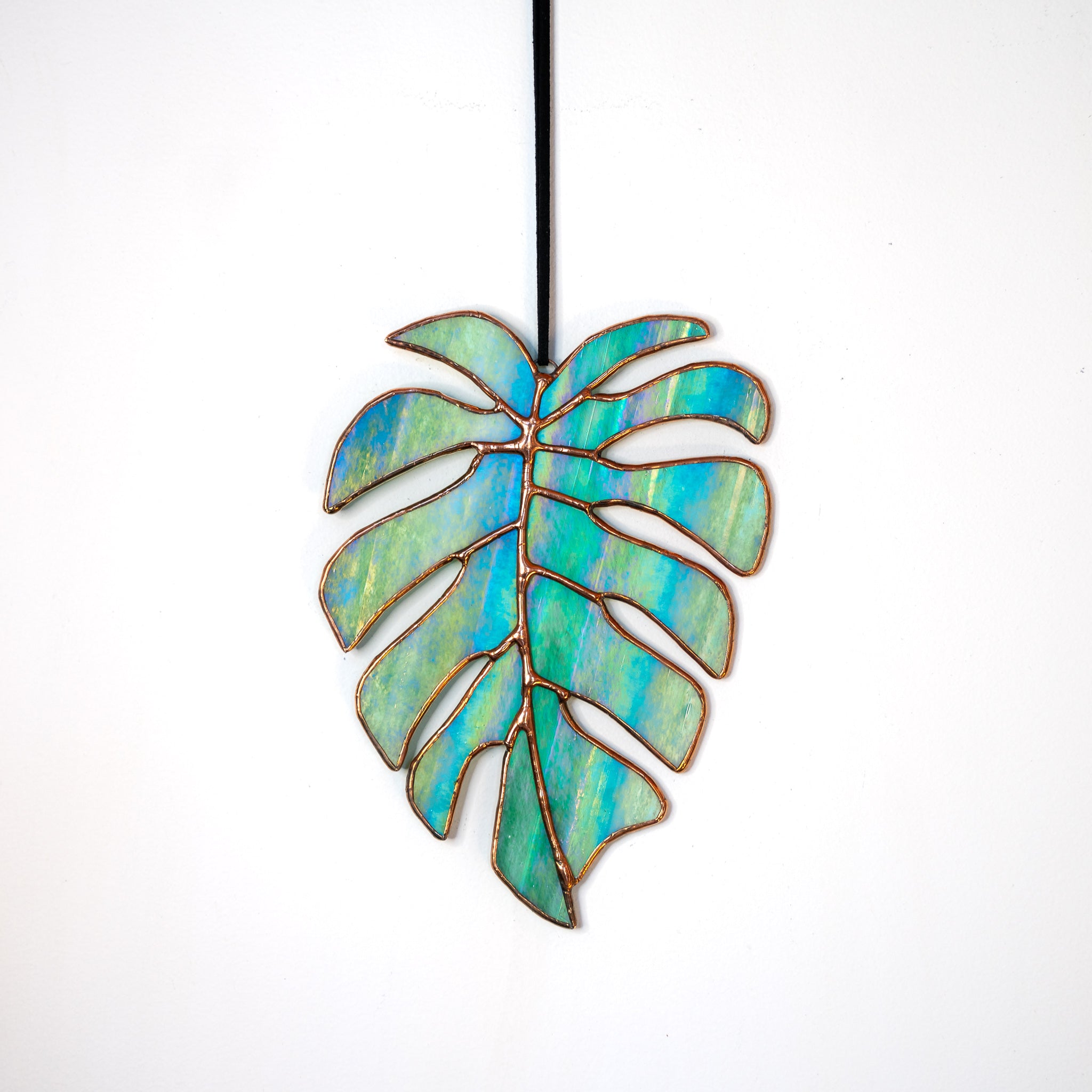 Monstera Leaf (Green Iridescent)